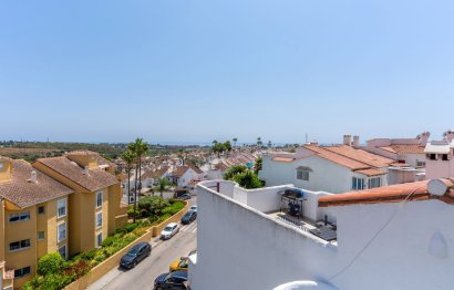 Resale - Apartment - Penthouse - Estepona - Bel Air