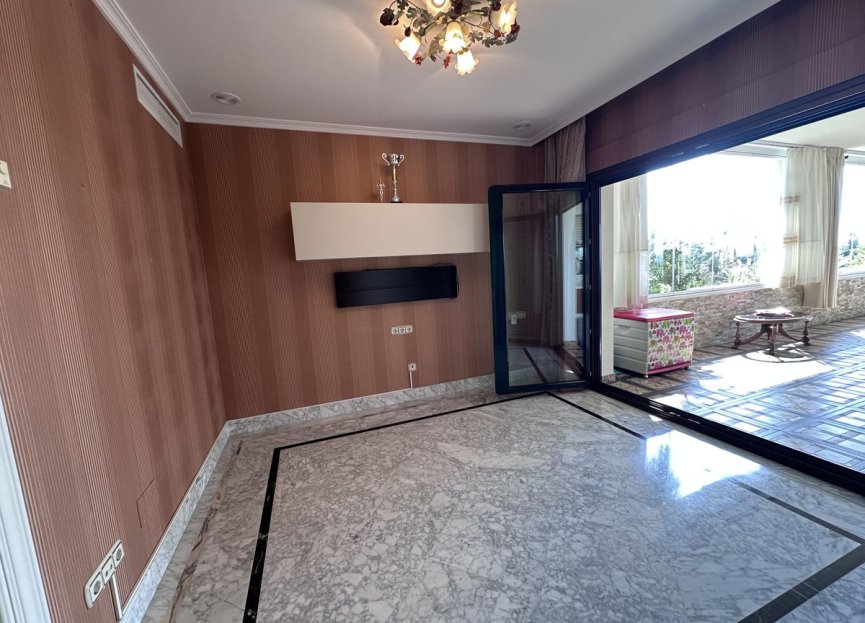 Resale - Apartment - Middle Floor Apartment - Marbella - The Golden Mile