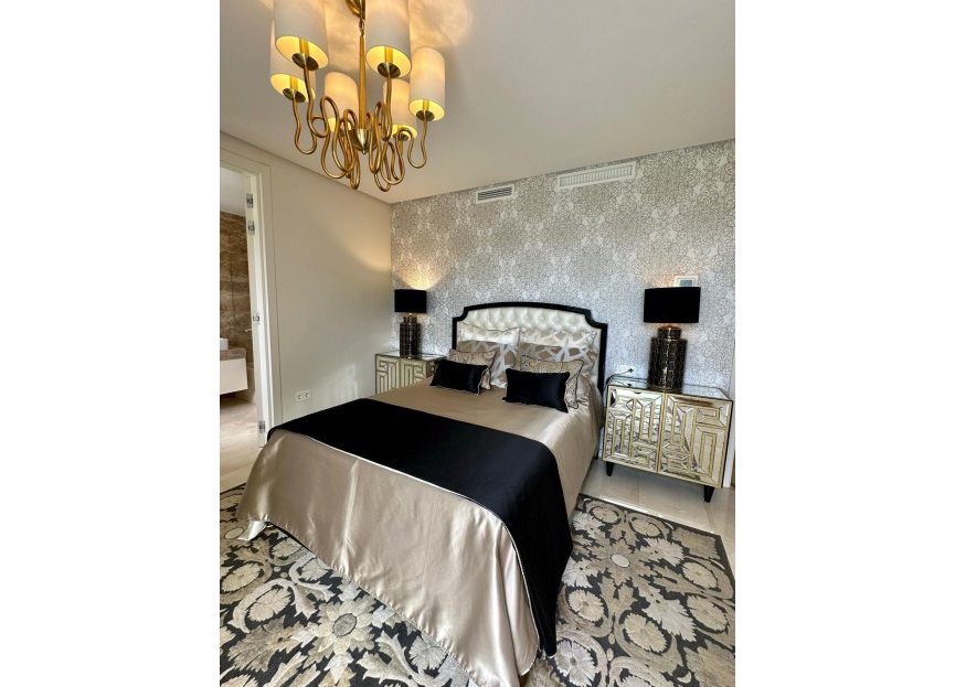 Resale - House - Detached Villa - Marbella - Marbella Centro