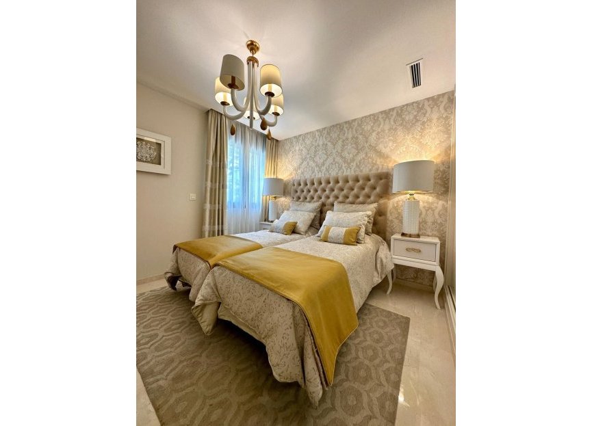 Resale - House - Detached Villa - Marbella - Marbella Centro