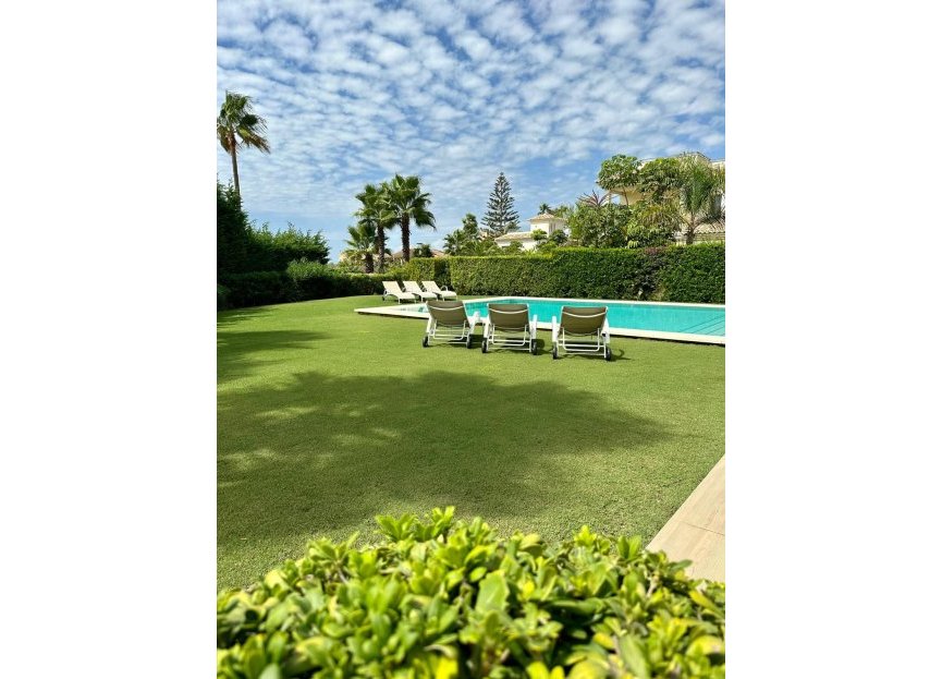 Resale - House - Detached Villa - Marbella - Marbella Centro