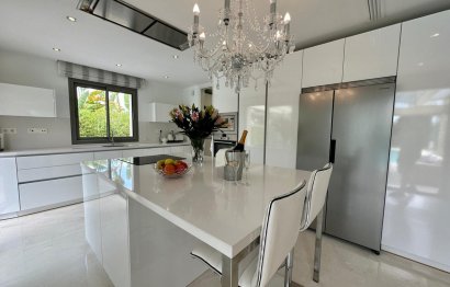 Resale - House - Detached Villa - Marbella - Marbella Centro