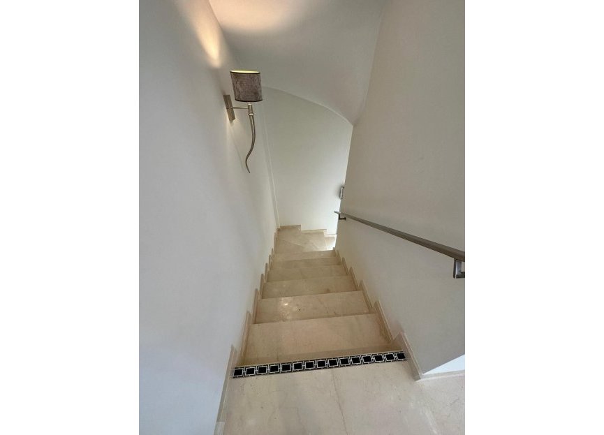 Resale - House - Detached Villa - Marbella - Marbella Centro