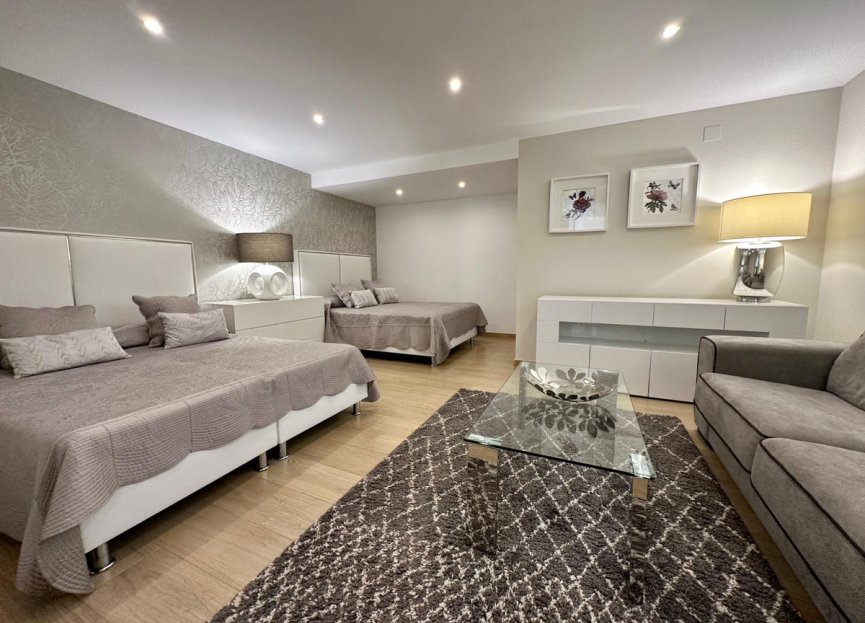 Resale - House - Detached Villa - Marbella - Marbella Centro