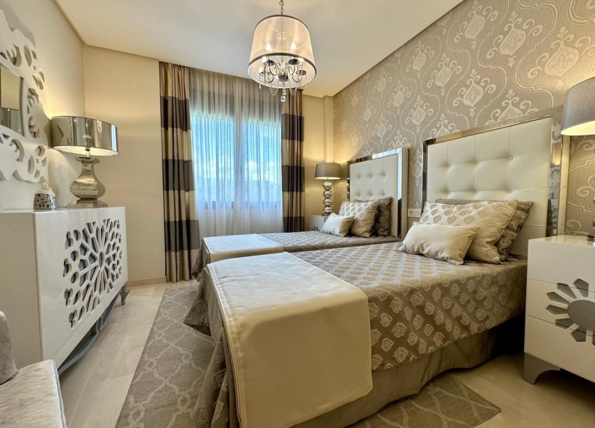 Resale - House - Detached Villa - Marbella - Marbella Centro