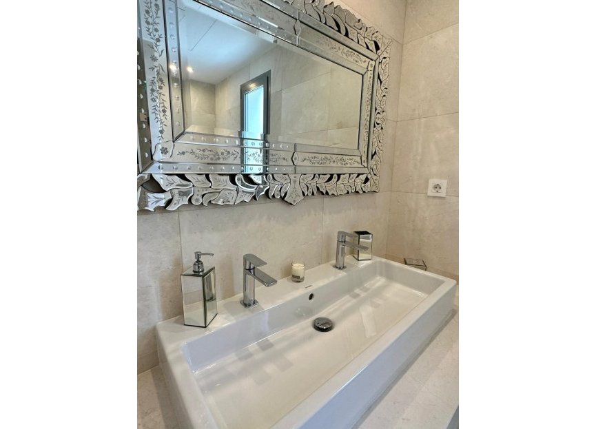 Resale - House - Detached Villa - Marbella - Marbella Centro