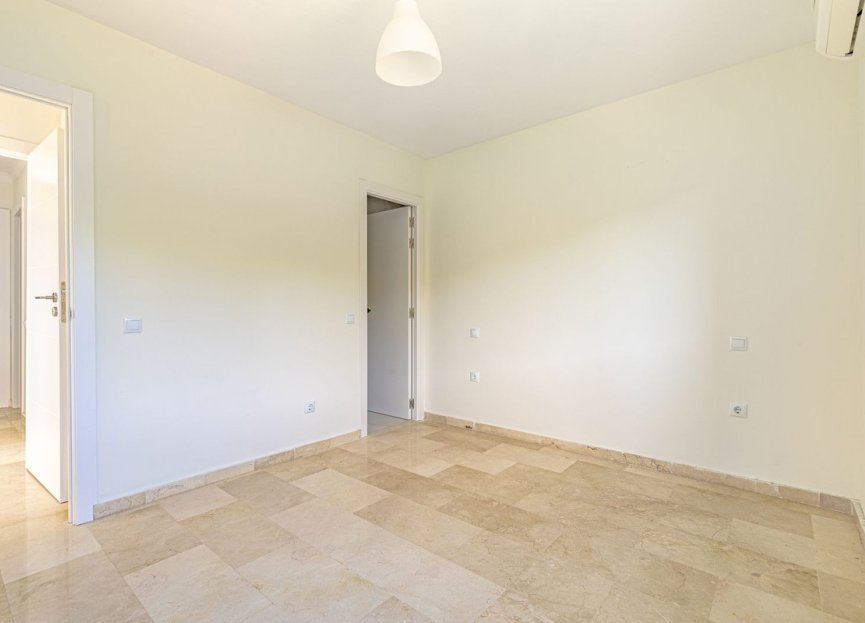 Resale - Apartment - Top Floor Apartment - Marbella - Marbella Centro