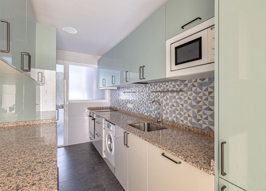 Resale - Apartment - Top Floor Apartment - Marbella - Marbella Centro