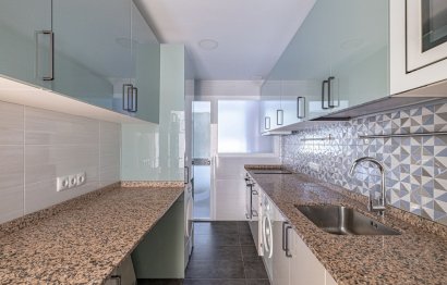 Resale - Apartment - Top Floor Apartment - Marbella - Marbella Centro