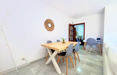 Resale - Apartment - Middle Floor Apartment - Estepona - Estepona Centro