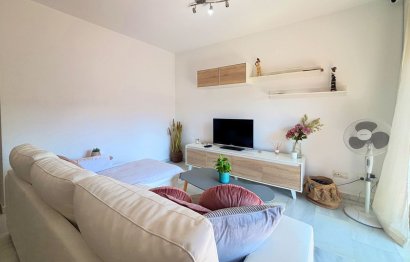 Resale - Apartment - Middle Floor Apartment - Estepona - Estepona Centro