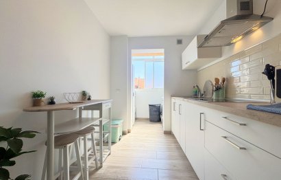 Resale - Apartment - Middle Floor Apartment - Estepona - Estepona Centro