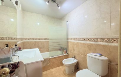 Resale - Apartment - Middle Floor Apartment - Estepona - Estepona Centro