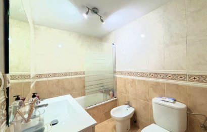 Resale - Apartment - Middle Floor Apartment - Estepona - Estepona Centro