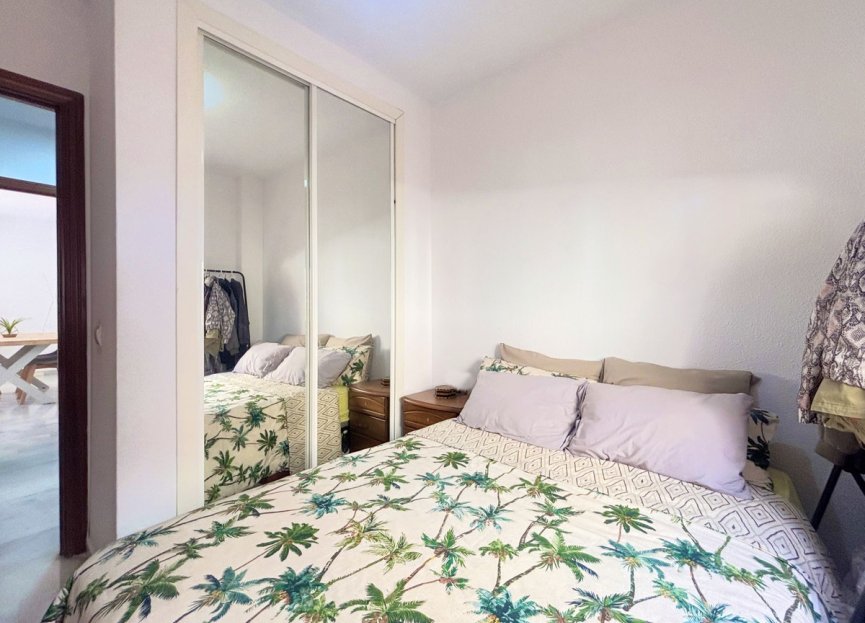 Resale - Apartment - Middle Floor Apartment - Estepona - Estepona Centro