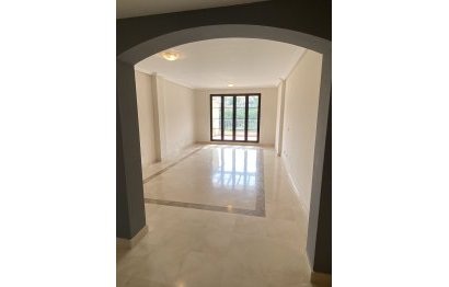 Resale - Apartment - Penthouse - Benahavís - Benahavís Centro