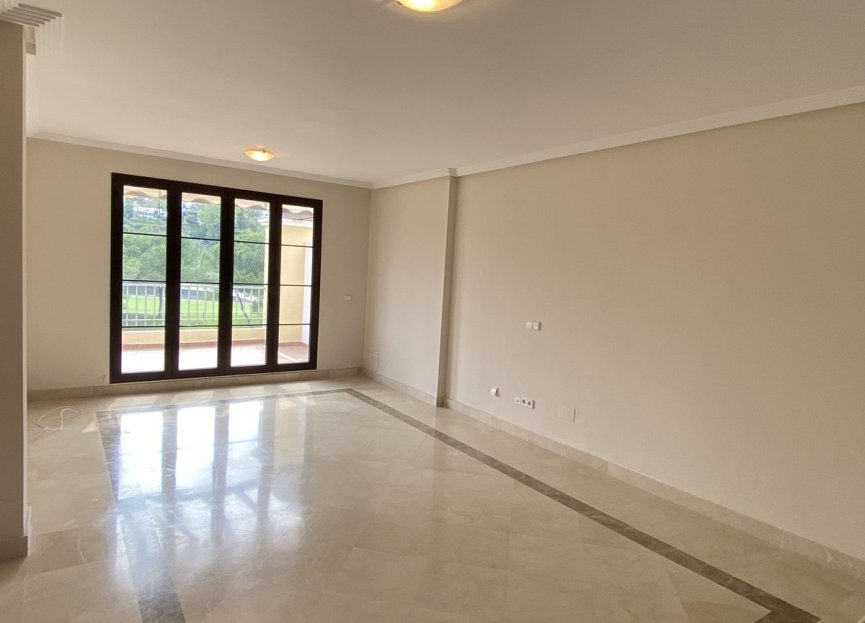 Resale - Apartment - Penthouse - Benahavís - Benahavís Centro