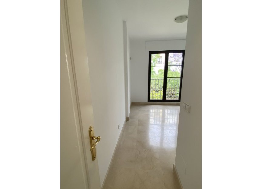 Resale - Apartment - Penthouse - Benahavís - Benahavís Centro
