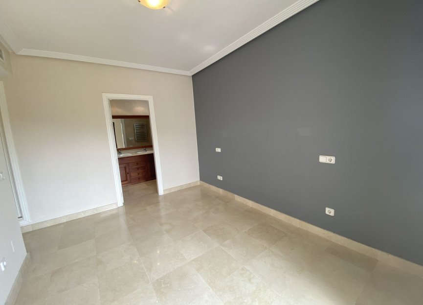 Resale - Apartment - Penthouse - Benahavís - Benahavís Centro