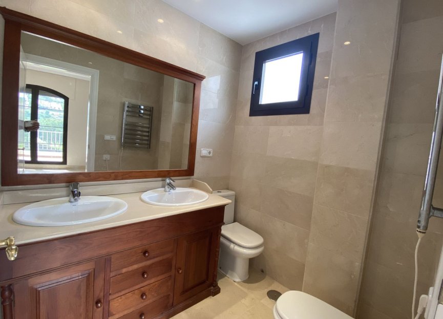 Resale - Apartment - Penthouse - Benahavís - Benahavís Centro