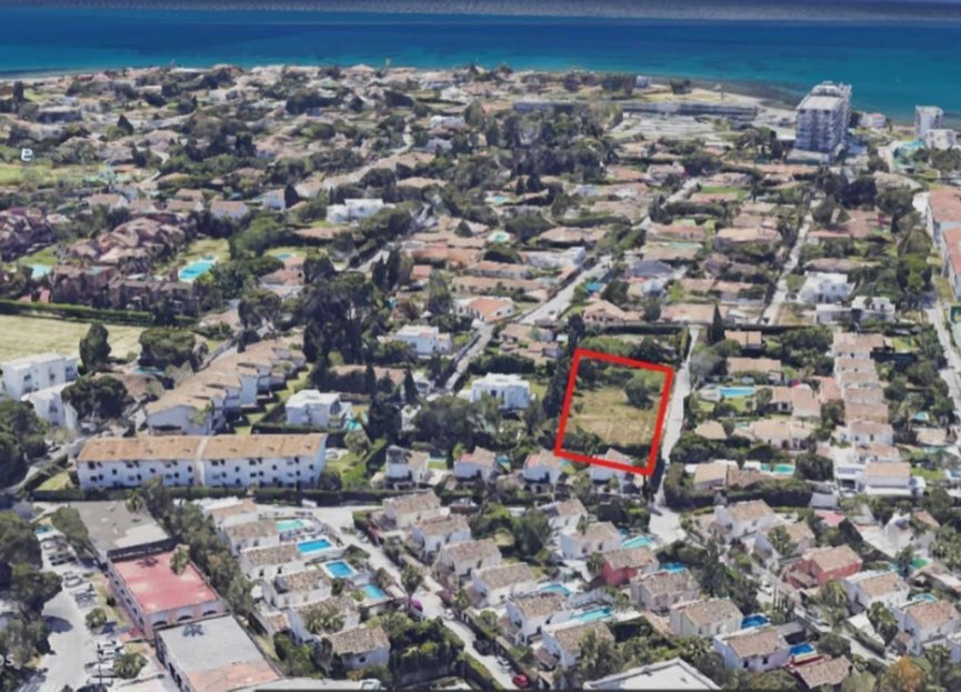 Resale - Plot - Residential Plot - Estepona - Estepona Centro