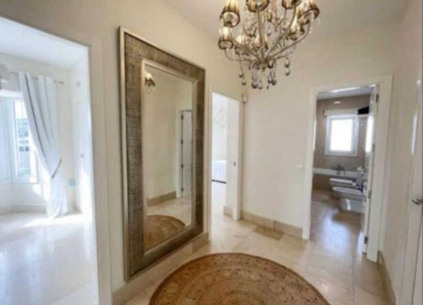 Reventa - House - Detached Villa - San Roque