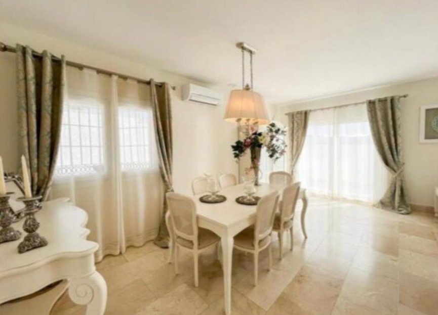 Reventa - House - Detached Villa - San Roque