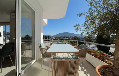 Resale - Apartment - Middle Floor Apartment - Marbella - Guadalmina Alta