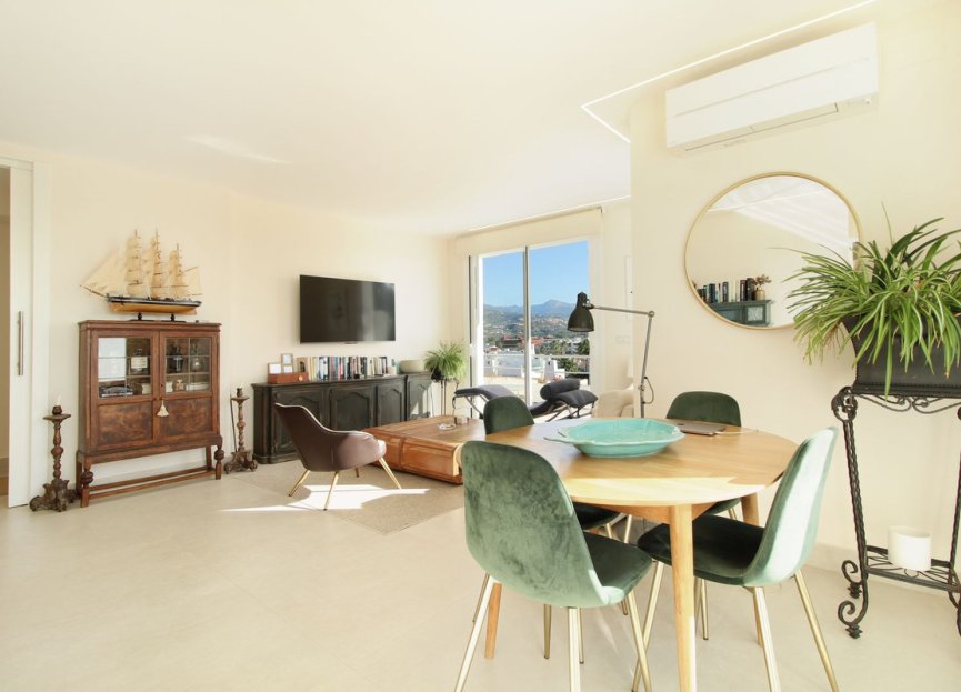 Resale - Apartment - Middle Floor Apartment - Marbella - Guadalmina Alta