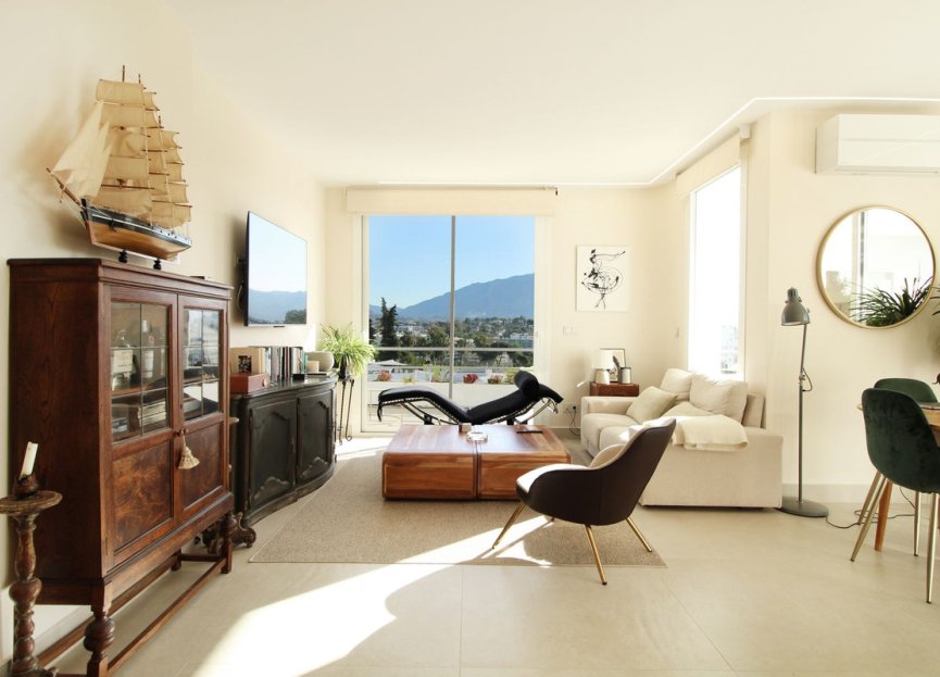 Resale - Apartment - Middle Floor Apartment - Marbella - Guadalmina Alta