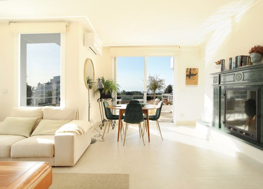 Resale - Apartment - Middle Floor Apartment - Marbella - Guadalmina Alta