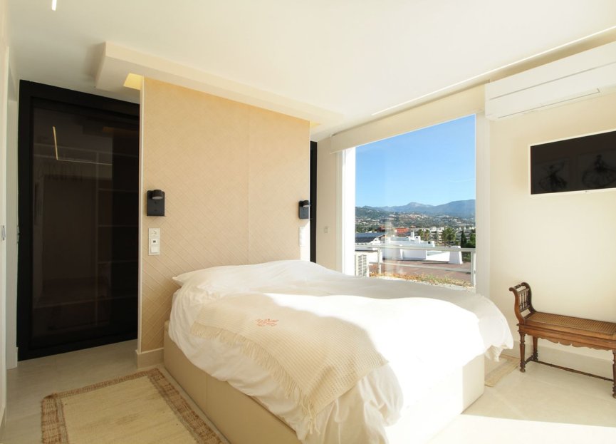 Resale - Apartment - Middle Floor Apartment - Marbella - Guadalmina Alta