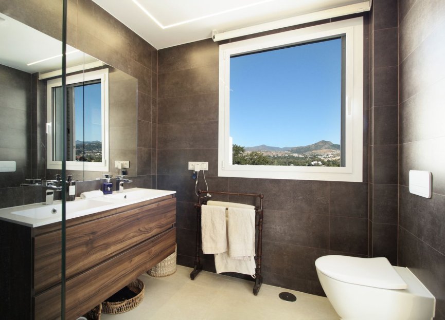 Resale - Apartment - Middle Floor Apartment - Marbella - Guadalmina Alta