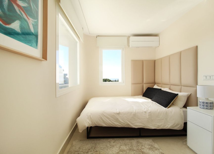 Resale - Apartment - Middle Floor Apartment - Marbella - Guadalmina Alta