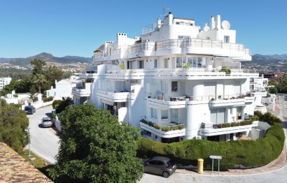 Resale - Apartment - Middle Floor Apartment - Marbella - Guadalmina Alta