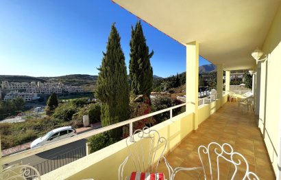 Resale - House - Detached Villa - Estepona - Estepona Centro