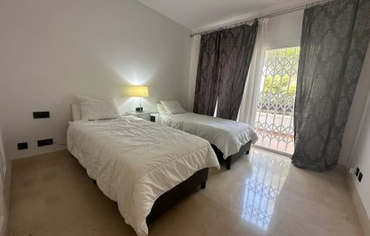 Resale - Ground floor apartment - Marbella - Nueva Andalucia