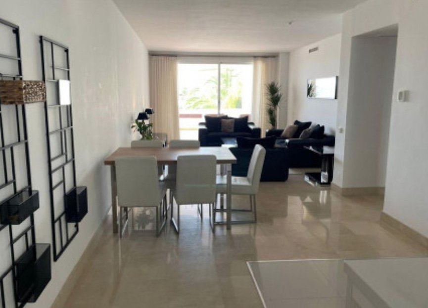 Resale - Ground floor apartment - Marbella - Nueva Andalucia