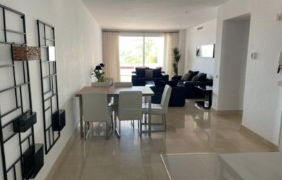 Resale - Ground floor apartment - Marbella - Nueva Andalucia