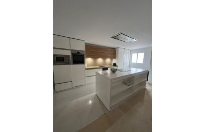 Resale - Ground floor apartment - Marbella - Nueva Andalucia