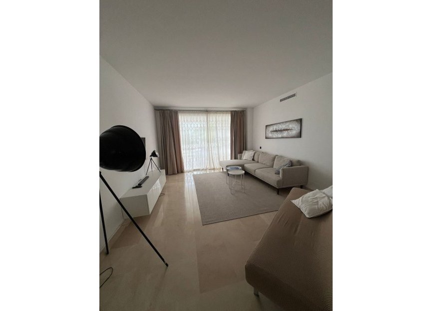 Resale - Ground floor apartment - Marbella - Nueva Andalucia