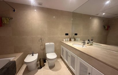 Resale - Ground floor apartment - Marbella - Nueva Andalucia