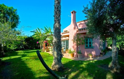 Resale - House - Finca - Cortijo - Estepona - Estepona Centro