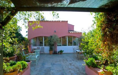 Resale - House - Finca - Cortijo - Estepona - Estepona Centro