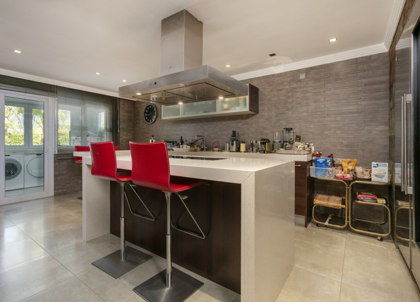 Resale - Apartment - Middle Floor Apartment - Marbella - The Golden Mile