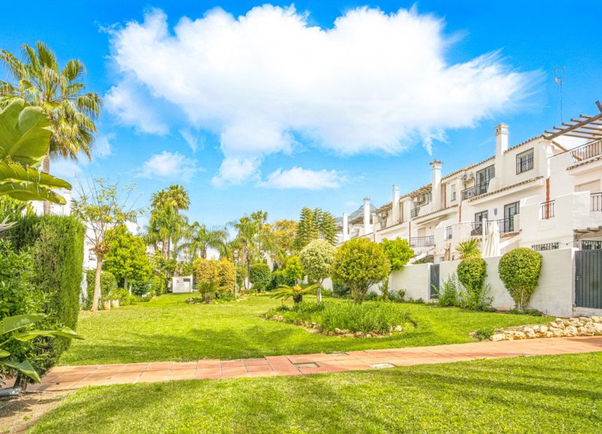 Resale - House - Townhouse - Marbella - Nueva Andalucia