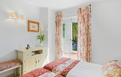 Resale - House - Townhouse - Marbella - Nueva Andalucia