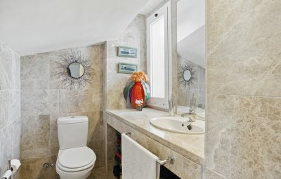 Resale - House - Townhouse - Marbella - Nueva Andalucia
