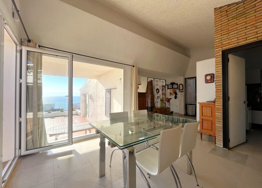 Resale - House - Detached Villa - Estepona - Estepona Centro