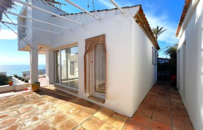 Resale - House - Detached Villa - Estepona - Estepona Centro